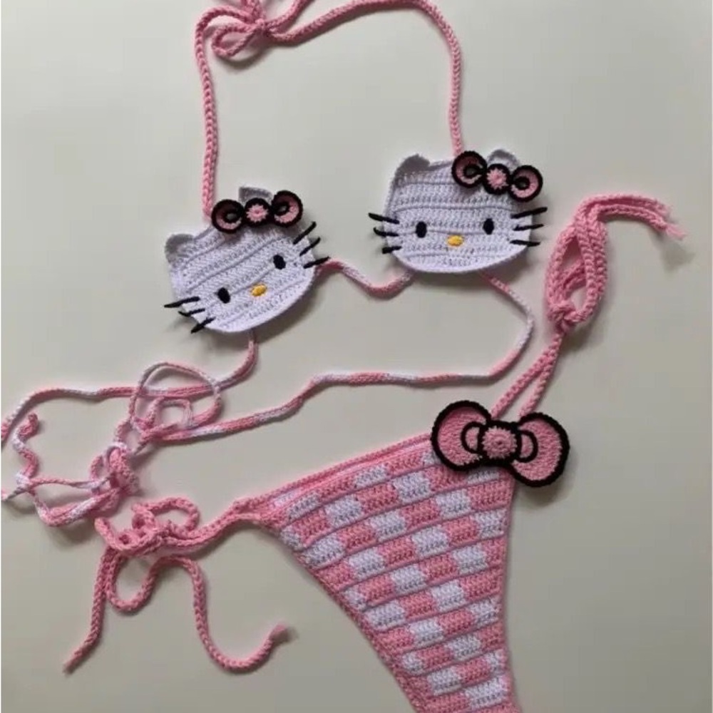 Pink hello kitty swimsuit